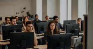 The Importance of Professional Training in IT: A Strategic Investment for Technology Companies - Visionnaire | Software Factory